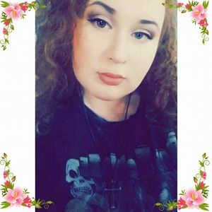 Meet your Posher, Carly